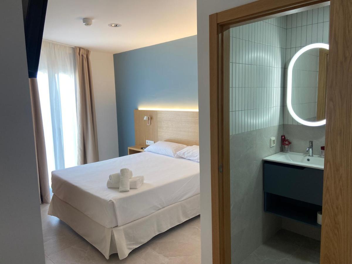 Rio Salado Conil Hostal Conil de la Frontera Kültér fotó