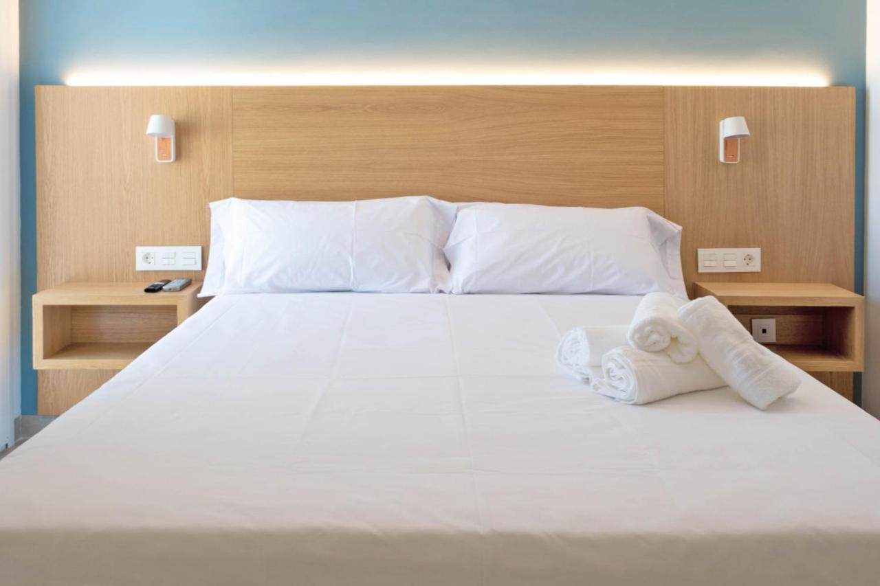 Rio Salado Conil Hostal Conil de la Frontera Kültér fotó