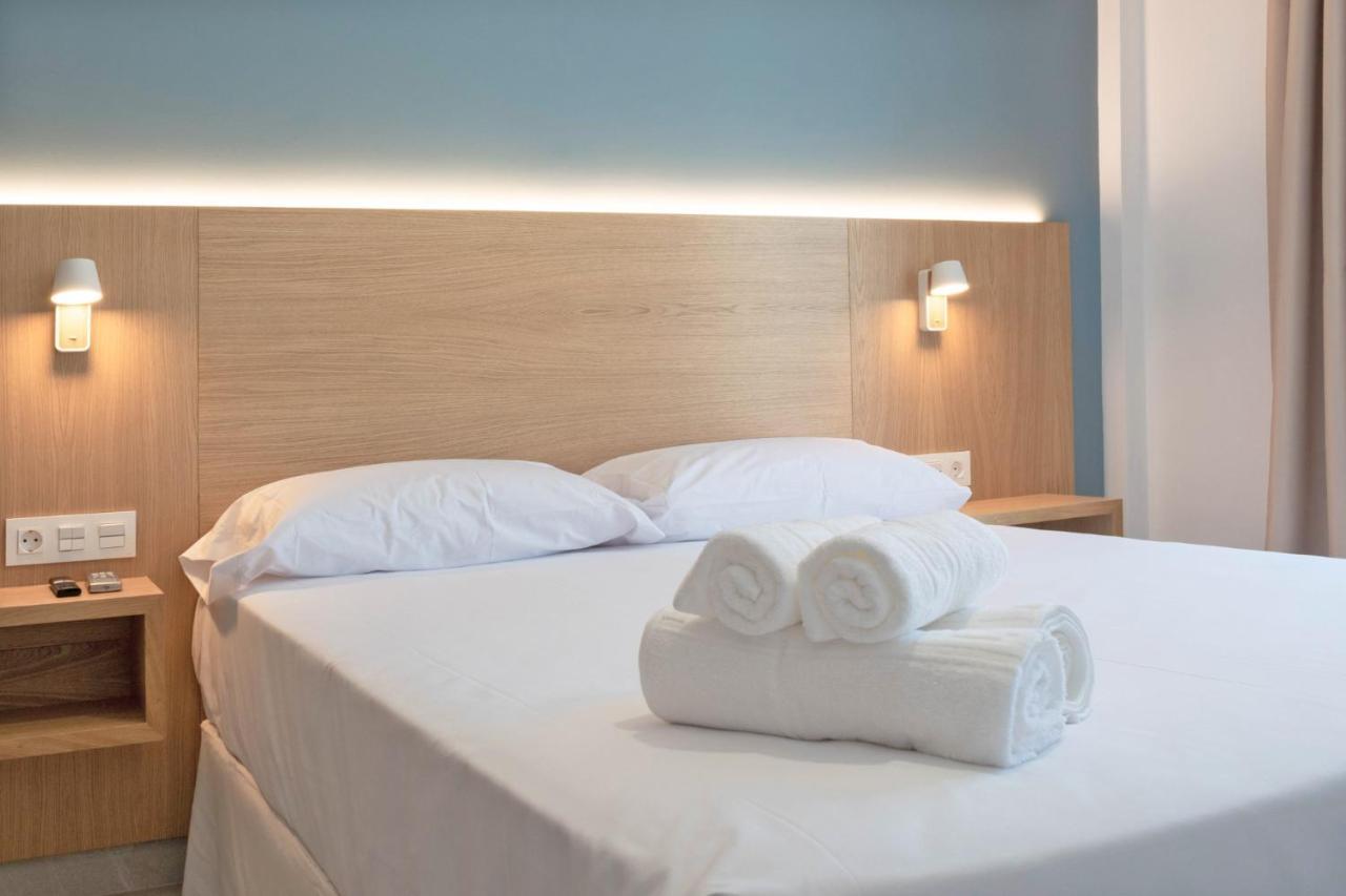 Rio Salado Conil Hostal Conil de la Frontera Kültér fotó