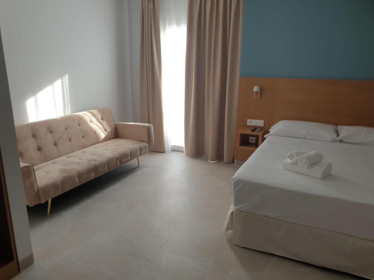 Rio Salado Conil Hostal Conil de la Frontera Kültér fotó